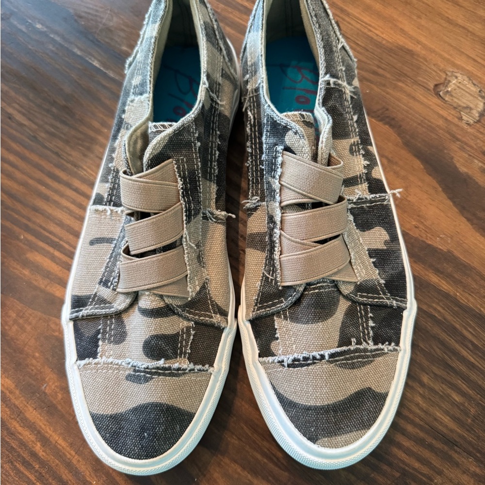 Blowfish Sneakers Size 8.5 M